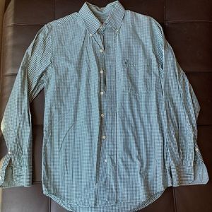 IZOD long sleeve button down shirt